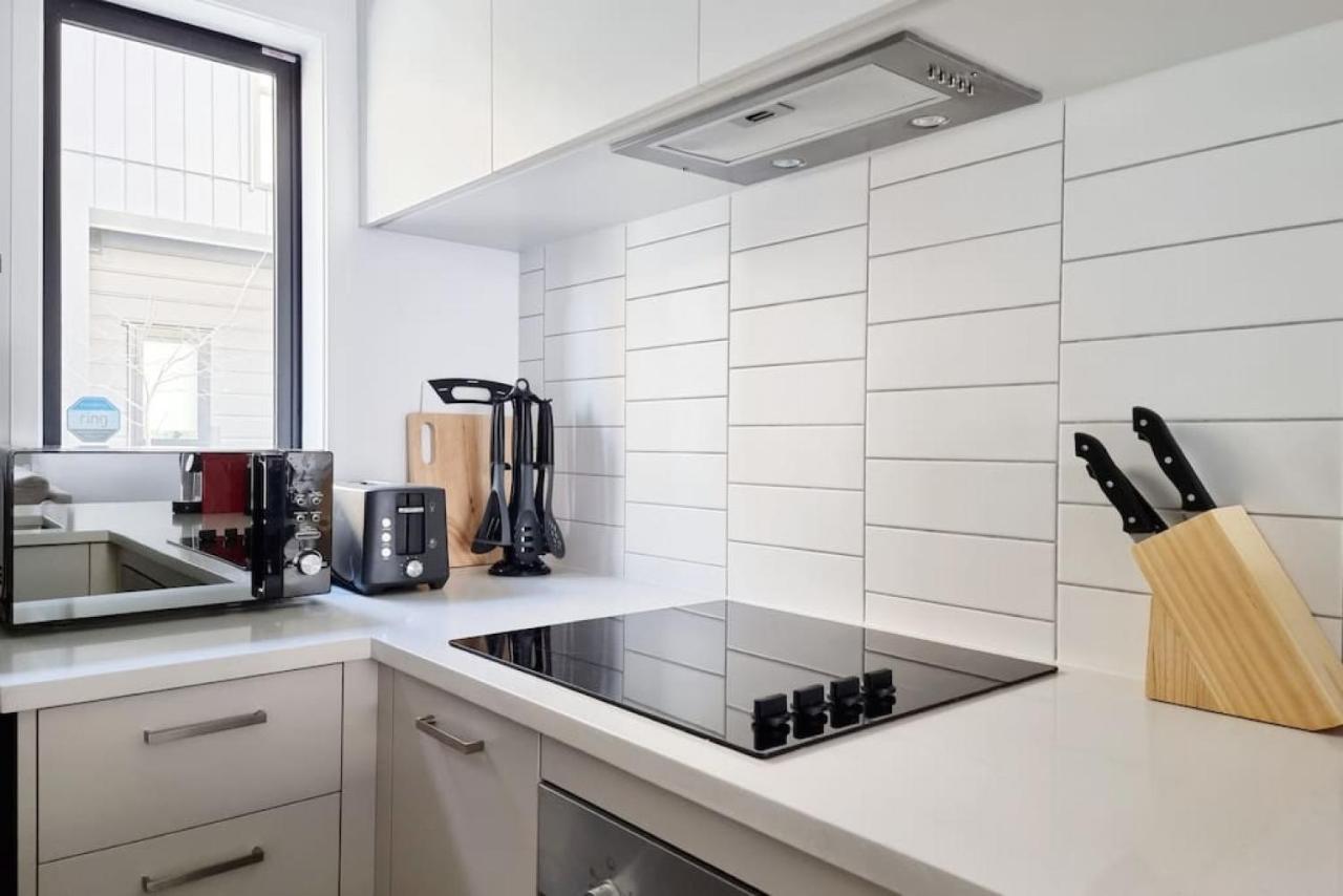 오클랜드 Huntington Townhouse With Patio And Parking 빌라 외부 사진